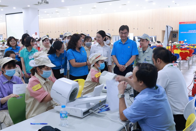 Khám sức khoẻ miễn phí cho hơn 700 nữ đoàn viên, công nhân lao động- Ảnh 1.