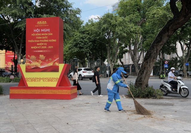Hà Nội tổng lực làm sạch môi trường phục vụ Hội nghị HĐND toàn quốc- Ảnh 1. Hà Nội tổng lực làm sạch môi trường phục vụ Hội nghị HĐND toàn quốc- Ảnh 1.