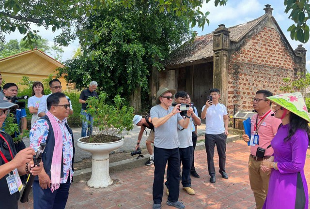 Du lịch Hà Nội bứt phá mạnh mẽ, khẳng định vị thế 'Điểm đến an toàn và hấp dẫn'- Ảnh 1. Du lịch Hà Nội bứt phá mạnh mẽ, khẳng định vị thế 'Điểm đến an toàn và hấp dẫn'- Ảnh 1.