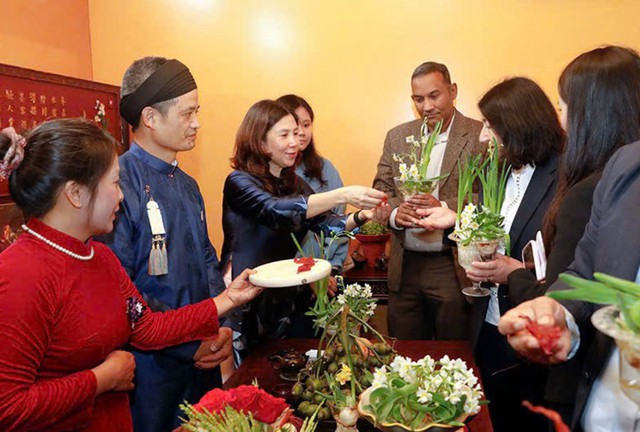 Du lịch Hà Nội bứt phá mạnh mẽ, khẳng định vị thế 'Điểm đến an toàn và hấp dẫn'- Ảnh 2. Du lịch Hà Nội bứt phá mạnh mẽ, khẳng định vị thế 'Điểm đến an toàn và hấp dẫn'- Ảnh 2.