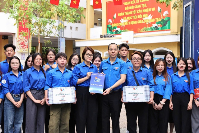 Thanh niên tình nguyện Thủ đô 'Tiếp sức mùa thi' năm 2026- Ảnh 1. Thanh niên tình nguyện Thủ đô 'Tiếp sức mùa thi' năm 2026- Ảnh 1.