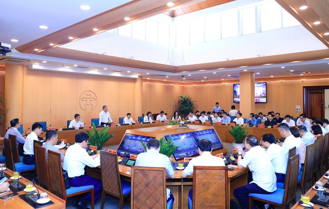 Hà Nội giữ vững đà tăng trường, nhiều chỉ tiêu kinh tế-xã hội đạt kết quả tích cực- Ảnh 1.