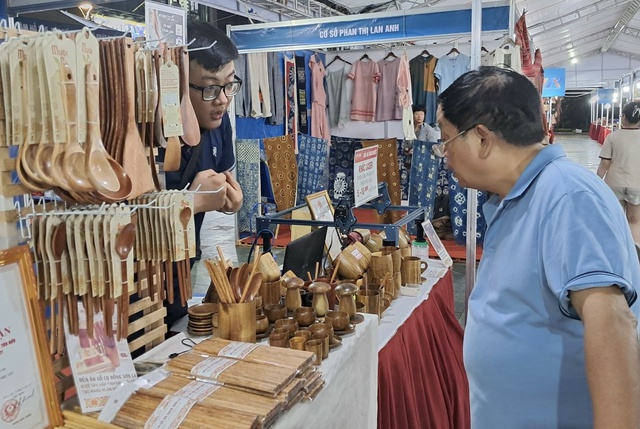 Nâng ngưỡng doanh thu chịu thuế: Tạo dư địa lớn cho kinh tế cá thể phát triển- Ảnh 1.