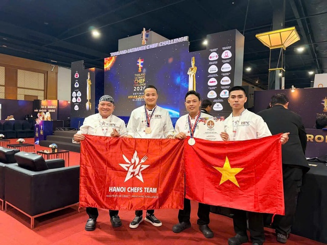 Đội tuyển đầu bếp Hà Nội giành 2 Huy chương đồng tại cuộc thi ẩm thực quốc tế- Ảnh 2.