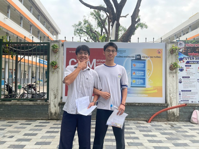 Thí sinh hoàn thành môn Ngữ văn với đề thi liên quan đến trí tuệ nhân tạo, khoa học công nghệ- Ảnh 6. Thí sinh hoàn thành môn Ngữ văn với đề thi liên quan đến trí tuệ nhân tạo, khoa học công nghệ- Ảnh 6.