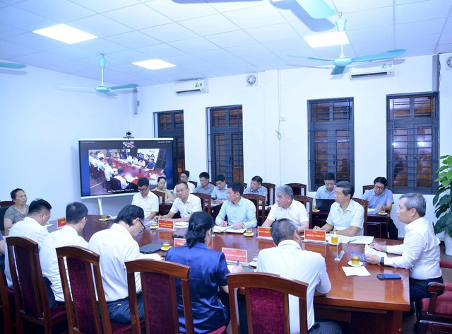 Giải quyết dứt điểm kiến nghị của người dân ngay từ cơ sở, không né tránh, đùn đẩy trách nhiệm- Ảnh 1. Giải quyết dứt điểm kiến nghị của người dân ngay từ cơ sở, không né tránh, đùn đẩy trách nhiệm- Ảnh 1.