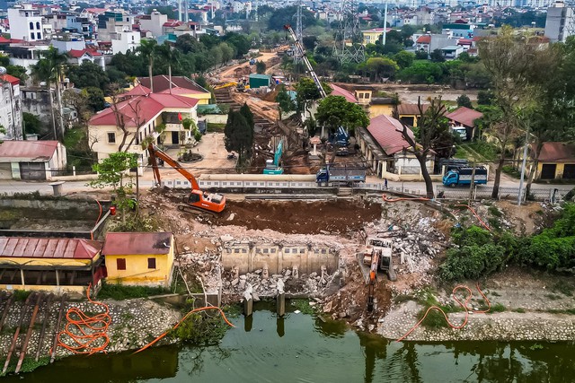 Từng bước giải bài toán ngập úng tại Thủ đô- Ảnh 1. Từng bước giải bài toán ngập úng tại Thủ đô- Ảnh 1.