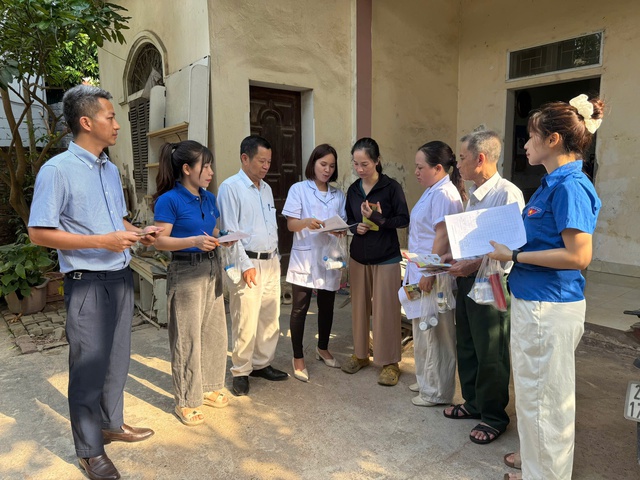 Phòng, chống sốt xuất huyết từ sớm để bảo vệ sức khỏe cộng đồng- Ảnh 1. Phòng, chống sốt xuất huyết từ sớm để bảo vệ sức khỏe cộng đồng- Ảnh 1.