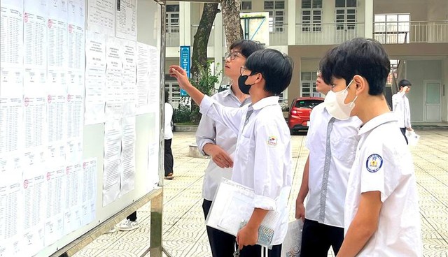 Hà Nội công bố điểm chuẩn vào lớp 10 các trường chuyên năm học 2026-2027- Ảnh 1.