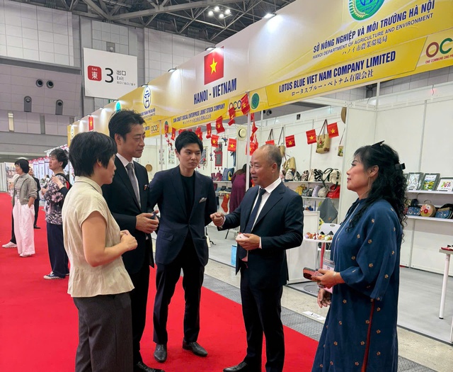 Thúc đẩy thương mại tại Hội chợ Lifestyle Week Tokyo Nhật Bản- Ảnh 1. Thúc đẩy thương mại tại Hội chợ Lifestyle Week Tokyo Nhật Bản- Ảnh 1.