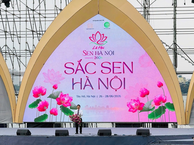 Gần 300.000 lượt khách tham quan, trải nghiệm Lễ hội Sen Hà Nội 2026- Ảnh 1.