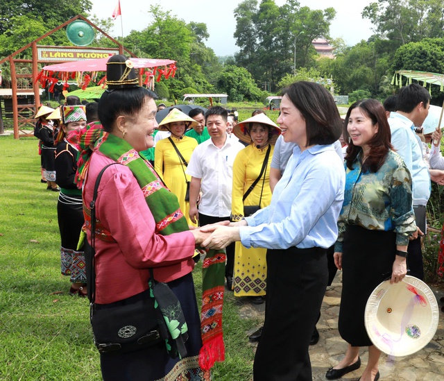 Hà Nội triển khai nhiệm vụ sau tiếp nhận Làng Văn hóa - Du lịch các dân tộc Việt Nam- Ảnh 3.
