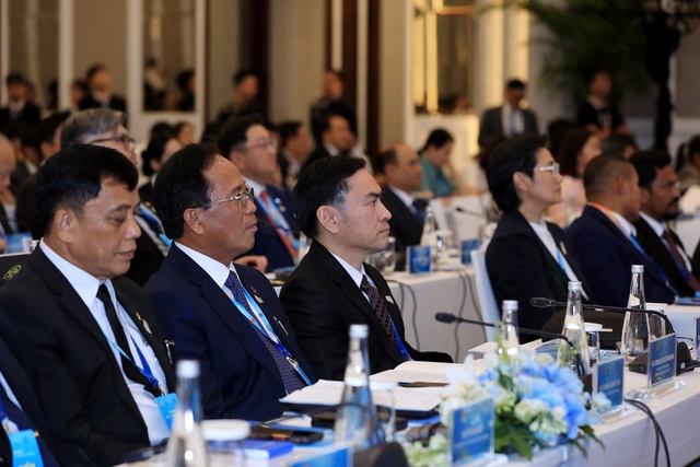 Chuyển đổi số vì hạnh phúc người dân: Tầm nhìn cho những đô thị ASEAN có "trái tim"- Ảnh 3. Chuyển đổi số vì hạnh phúc người dân: Tầm nhìn cho những đô thị ASEAN có "trái tim"- Ảnh 3.
