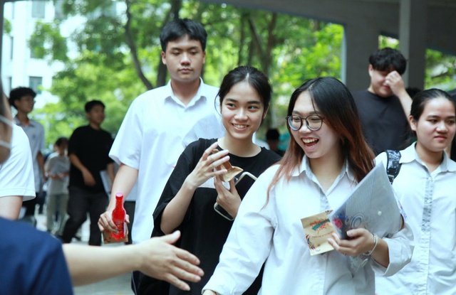 Hà Nội quyết tâm tổ chức an toàn, nghiêm túc, thành công kỳ thi tốt nghiệp THPT 2026- Ảnh 1. Hà Nội quyết tâm tổ chức an toàn, nghiêm túc, thành công kỳ thi tốt nghiệp THPT 2026- Ảnh 1.