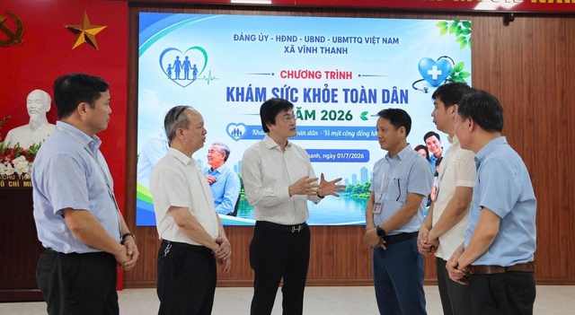 Người dân phấn khởi trải nghiệm dịch vụ khám bệnh miễn phí gần nhà- Ảnh 1. Người dân phấn khởi trải nghiệm dịch vụ khám bệnh miễn phí gần nhà- Ảnh 1.