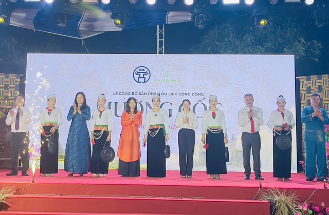 Hà Nội công bố sản phẩm du lịch cộng đồng Mường Cốc - Ảnh 1. Hà Nội công bố sản phẩm du lịch cộng đồng Mường Cốc - Ảnh 1.