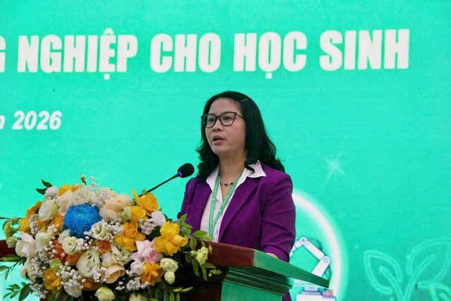 Khơi mở tiềm năng STEM, hướng nghiệp cho học sinh- Ảnh 1. Khơi mở tiềm năng STEM, hướng nghiệp cho học sinh- Ảnh 1.