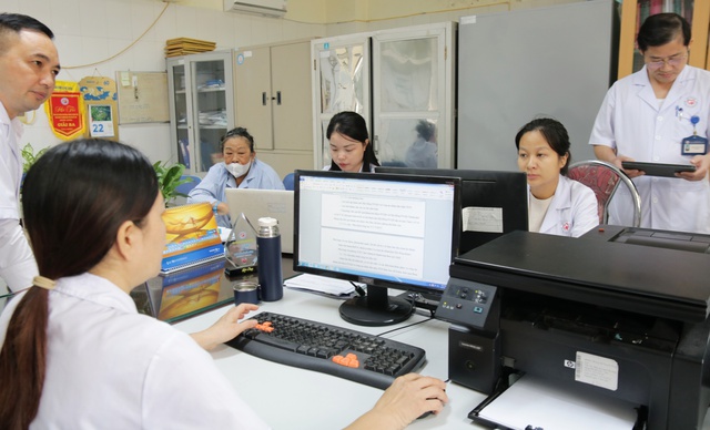 Nâng cao chất lượng giải quyết thủ tục hành chính ngành Y tế- Ảnh 1. Nâng cao chất lượng giải quyết thủ tục hành chính ngành Y tế- Ảnh 1.