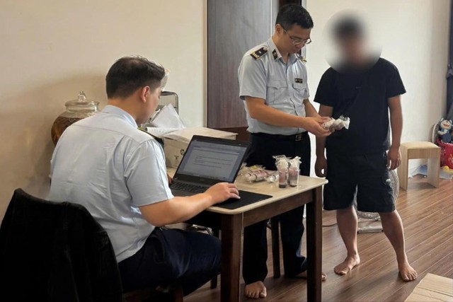 Quyết liệt ngăn chặn hàng giả trên không gian mạng- Ảnh 1. Quyết liệt ngăn chặn hàng giả trên không gian mạng- Ảnh 1.