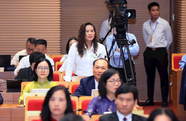 HĐND TP. Hà Nội chất vấn nhiều vấn đề 'nóng' về an toàn thực phẩm - Ảnh 5. HĐND TP. Hà Nội chất vấn nhiều vấn đề 'nóng' về an toàn thực phẩm - Ảnh 5.