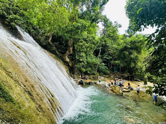 Liên kết du lịch Hà Nội - Tuyên Quang: Mở rộng không gian trải nghiệm 'hành trình xanh'- Ảnh 4. Liên kết du lịch Hà Nội - Tuyên Quang: Mở rộng không gian trải nghiệm 'hành trình xanh'- Ảnh 4.