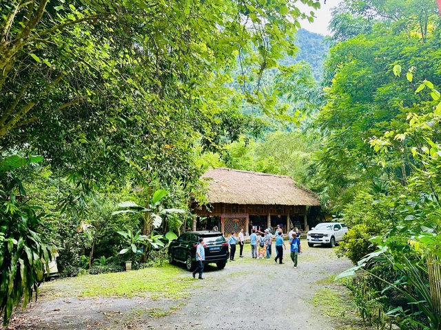 Liên kết du lịch Hà Nội - Tuyên Quang: Mở rộng không gian trải nghiệm 'hành trình xanh'- Ảnh 2. Liên kết du lịch Hà Nội - Tuyên Quang: Mở rộng không gian trải nghiệm 'hành trình xanh'- Ảnh 2.