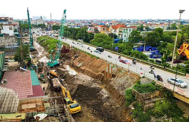 Đầu tư công Hà Nội: Đòn bẩy cho mục tiêu tăng trưởng 2 con số- Ảnh 1. Đầu tư công Hà Nội: Đòn bẩy cho mục tiêu tăng trưởng 2 con số- Ảnh 1.