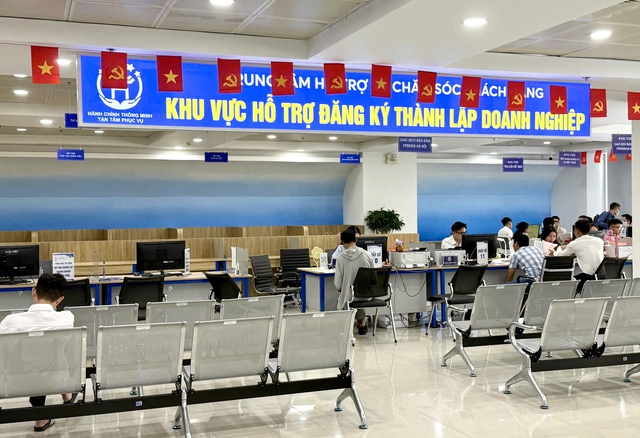 Hà Nội đẩy mạnh cải cách hành chính, xây dựng chính quyền số phục vụ người dân- Ảnh 1.