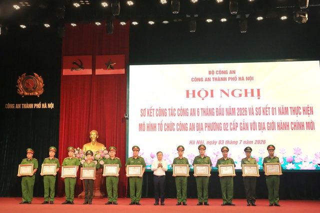 Công an TP. Hà Nội: Tạo nhiều dấu ấn từ việc tháo gỡ các 'điểm nghẽn'- Ảnh 3.