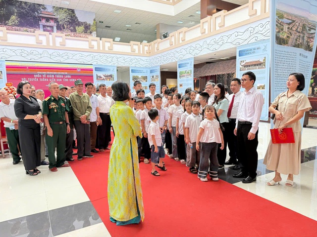 Quảng bá di sản văn hóa Di tích Văn Miếu - Quốc Tử Giám và truyền thống hiếu học - Ảnh 2.