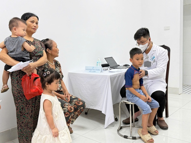 Chủ động khám định kỳ, bảo vệ sức khỏe toàn diện cho trẻ- Ảnh 1.