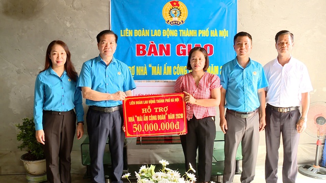 Trao mái ấm, gửi trọn yêu thương đến đoàn viên- Ảnh 1.