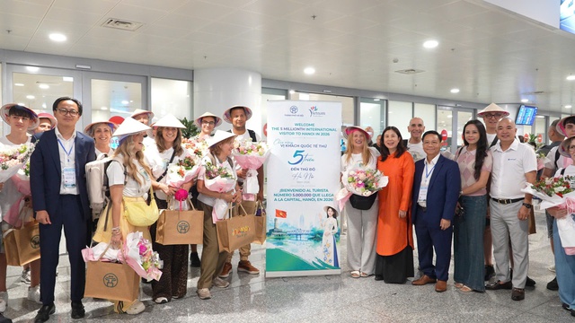 Hà Nội chào đón vị khách quốc tế thứ 5 triệu trong năm 2026- Ảnh 3. Hà Nội chào đón vị khách quốc tế thứ 5 triệu trong năm 2026- Ảnh 3.
