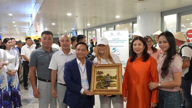 Hà Nội chào đón vị khách quốc tế thứ 5 triệu trong năm 2026- Ảnh 5. Hà Nội chào đón vị khách quốc tế thứ 5 triệu trong năm 2026- Ảnh 5.