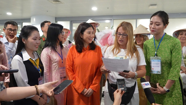 Hà Nội chào đón vị khách quốc tế thứ 5 triệu trong năm 2026- Ảnh 4. Hà Nội chào đón vị khách quốc tế thứ 5 triệu trong năm 2026- Ảnh 4.