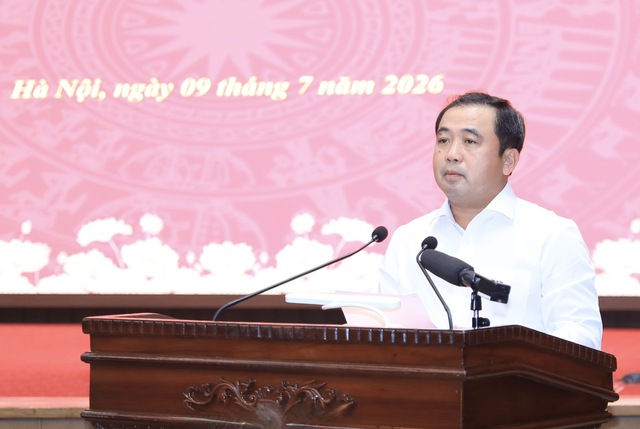 Đảng bộ Hà Nội quyết nghị những vấn đề chiến lược khơi thông nguồn lực, tạo động lực bứt phá phát triển- Ảnh 4. Đảng bộ Hà Nội quyết nghị những vấn đề chiến lược khơi thông nguồn lực, tạo động lực bứt phá phát triển- Ảnh 4.