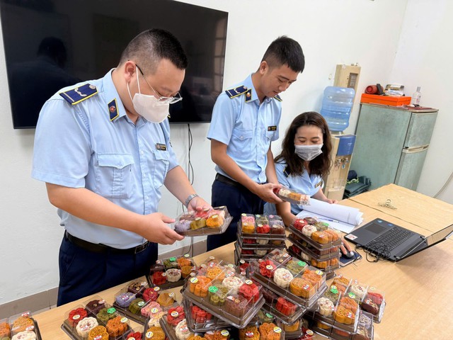 Siết chặt kiểm tra, kiểm soát bánh Trung thu ngay từ đầu mùa- Ảnh 1.