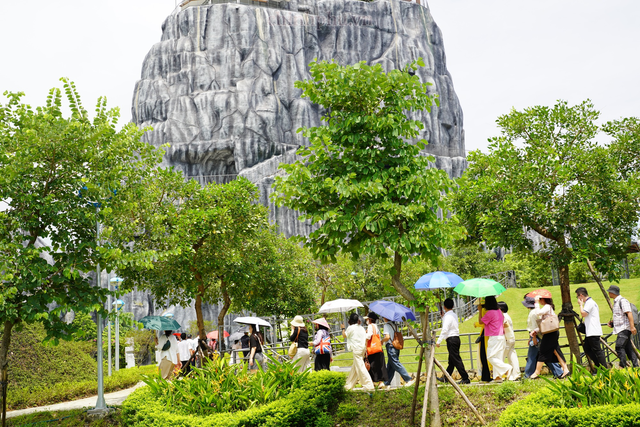 Đưa Làng Văn hóa - Du lịch các dân tộc Việt Nam trở thành điểm đến du lịch hàng đầu- Ảnh 6.