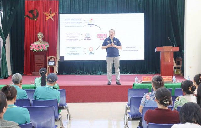 Hà Nội chuyển đổi số từ cơ sở: Đưa tiện ích số đến từng người dân- Ảnh 1.
