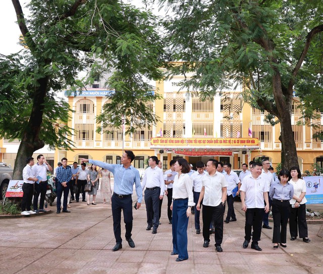 Quan tâm phát triển giáo dục xã đảo Minh Châu - Hà Nội- Ảnh 1.