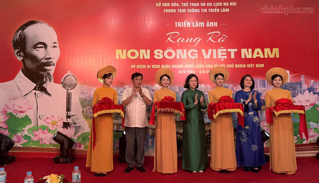 Hơn 100 bức ảnh tư liệu tại Triển lãm ảnh 'Rạng rỡ non sông Việt Nam'- Ảnh 1.
