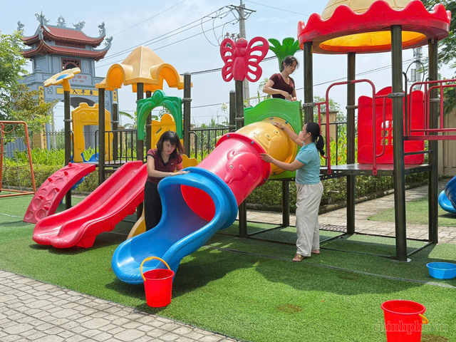 Gia tăng ca mắc sốt xuất huyết và tay chân miệng- kích hoạt 'lá chắn' phòng chống dịch bệnh từ đầu năm học- Ảnh 2.