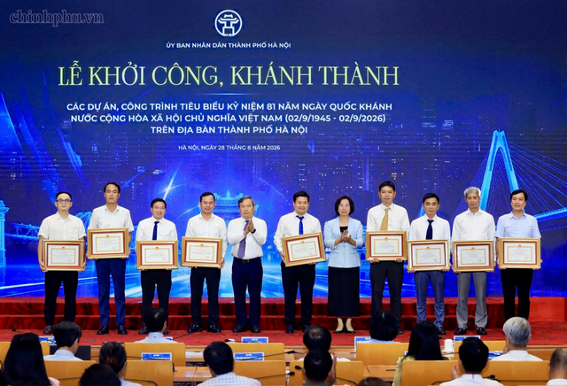 Hà Nội khởi công, khánh thành 17 dự án hơn 397 nghìn tỷ đồng, tạo động lực phát triển mới- Ảnh 4.