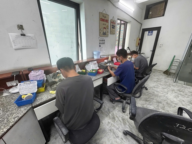 Tăng cường kiểm tra chấp hành pháp luật các cơ sở sản xuất, kinh doanh thiết bị y tế- Ảnh 1.