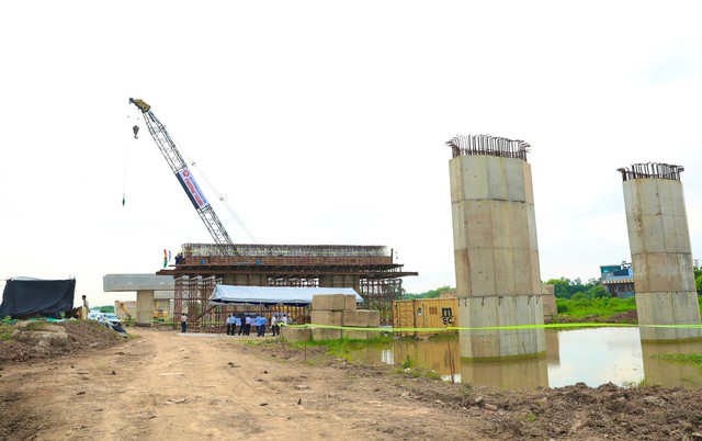 Hà Nội tăng tốc 2 dự án giao thông trọng điểm, phấn đấu hoàn thành trong quý IV/2027- Ảnh 2.