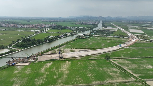 Hà Nội tăng tốc 2 dự án giao thông trọng điểm, phấn đấu hoàn thành trong quý IV/2027- Ảnh 3.