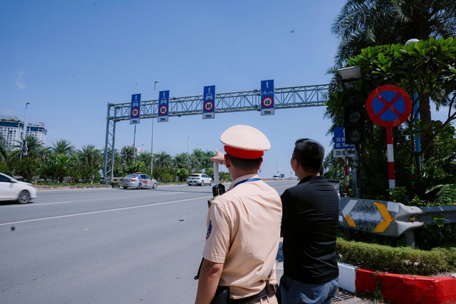 Tổ chức lại giao thông trên cầu Nhật Tân- Ảnh 1.