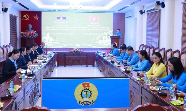 Hội đàm hợp tác hữu nghị giữa LĐLĐ TP. Hà Nội và Công đoàn Thủ đô Viêng Chăn- Ảnh 2.