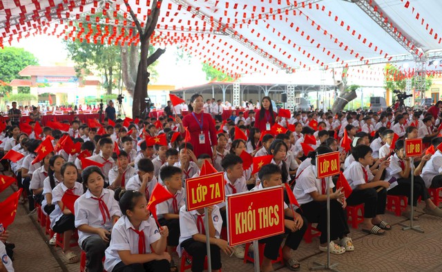 Hà Nội quy định rõ các khoản thu và mức trần đối với trường học công lập- Ảnh 1.
