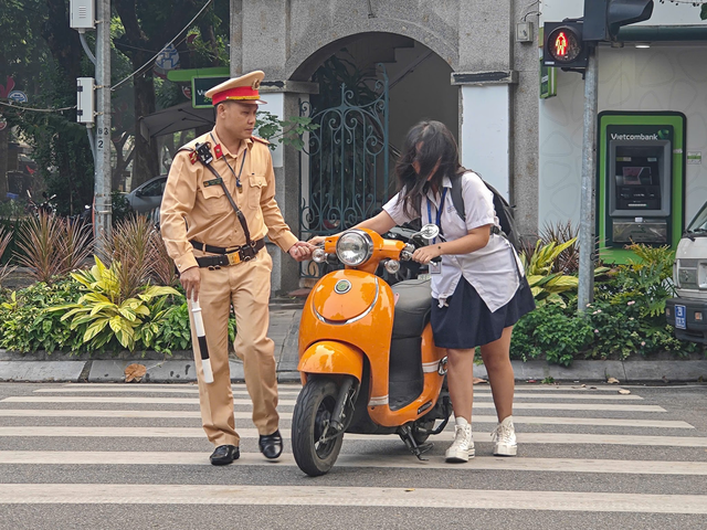Hà Nội xử lý 1.780 trường hợp học sinh vi phạm trật tự, an toàn giao thông- Ảnh 1.